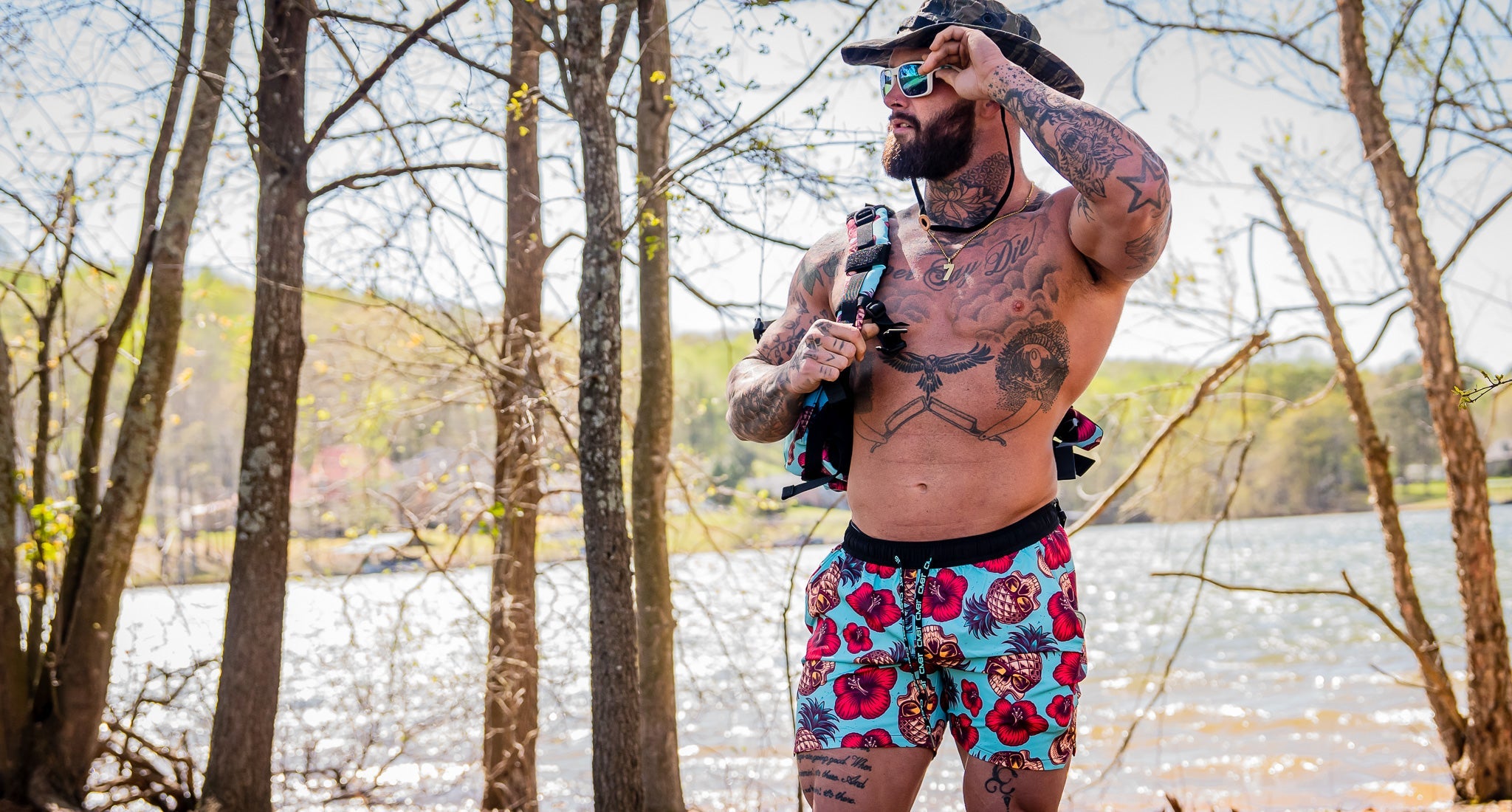 Board Shorts vs Swim Trunks: A Guide to the 4 Differences