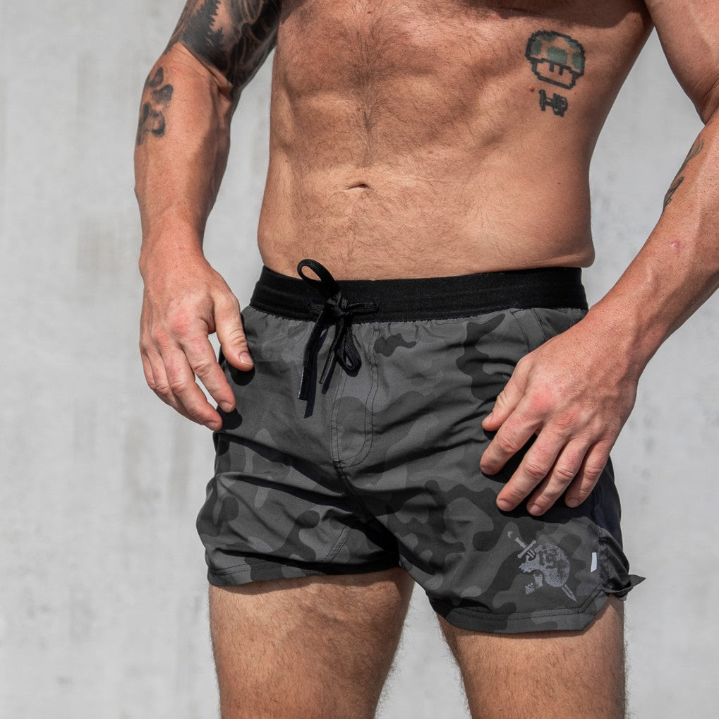#color_black-woodland-camo