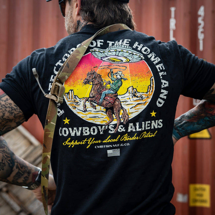 Border Patrol | Cowboy's & Aliens Men's T-Shirt