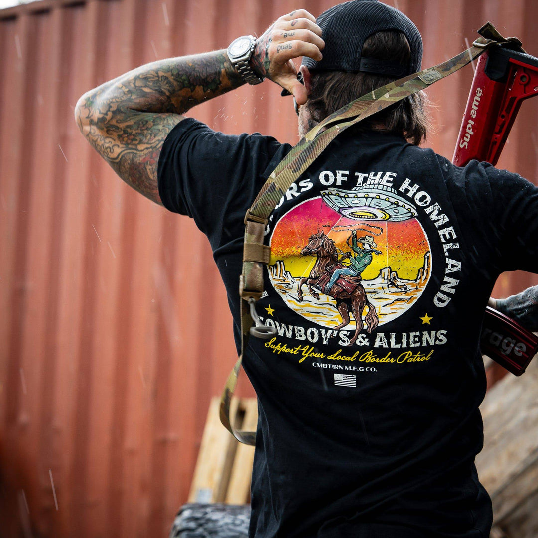 Border Patrol | Cowboy's & Aliens Men's T-Shirt