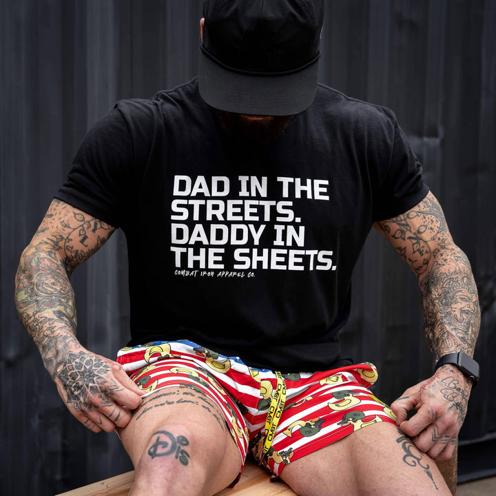 Dad in the Street. Daddy In the Sheets. Men's T-Shirt