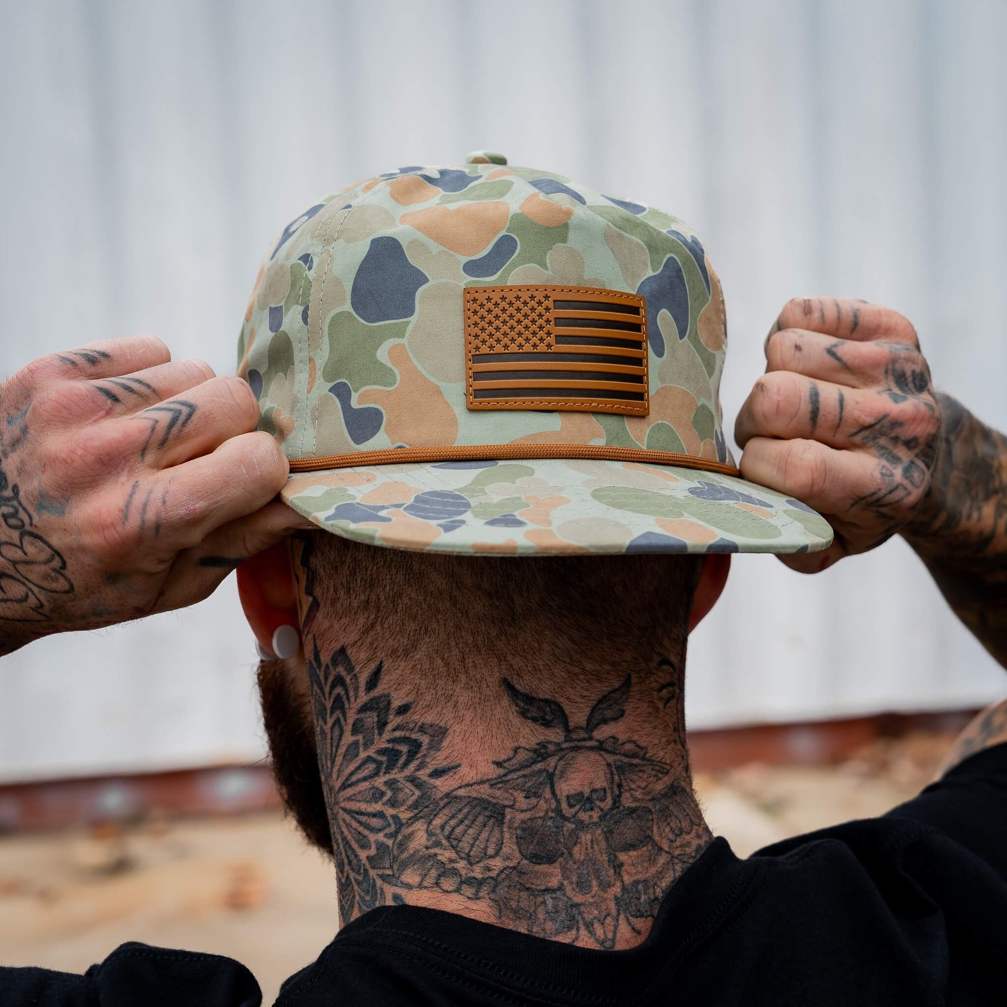 AMERICAN FLAG PATCH CRUSHABLE ROPE SNAPBACK | FROGSKIN DUCK CAMO HAT