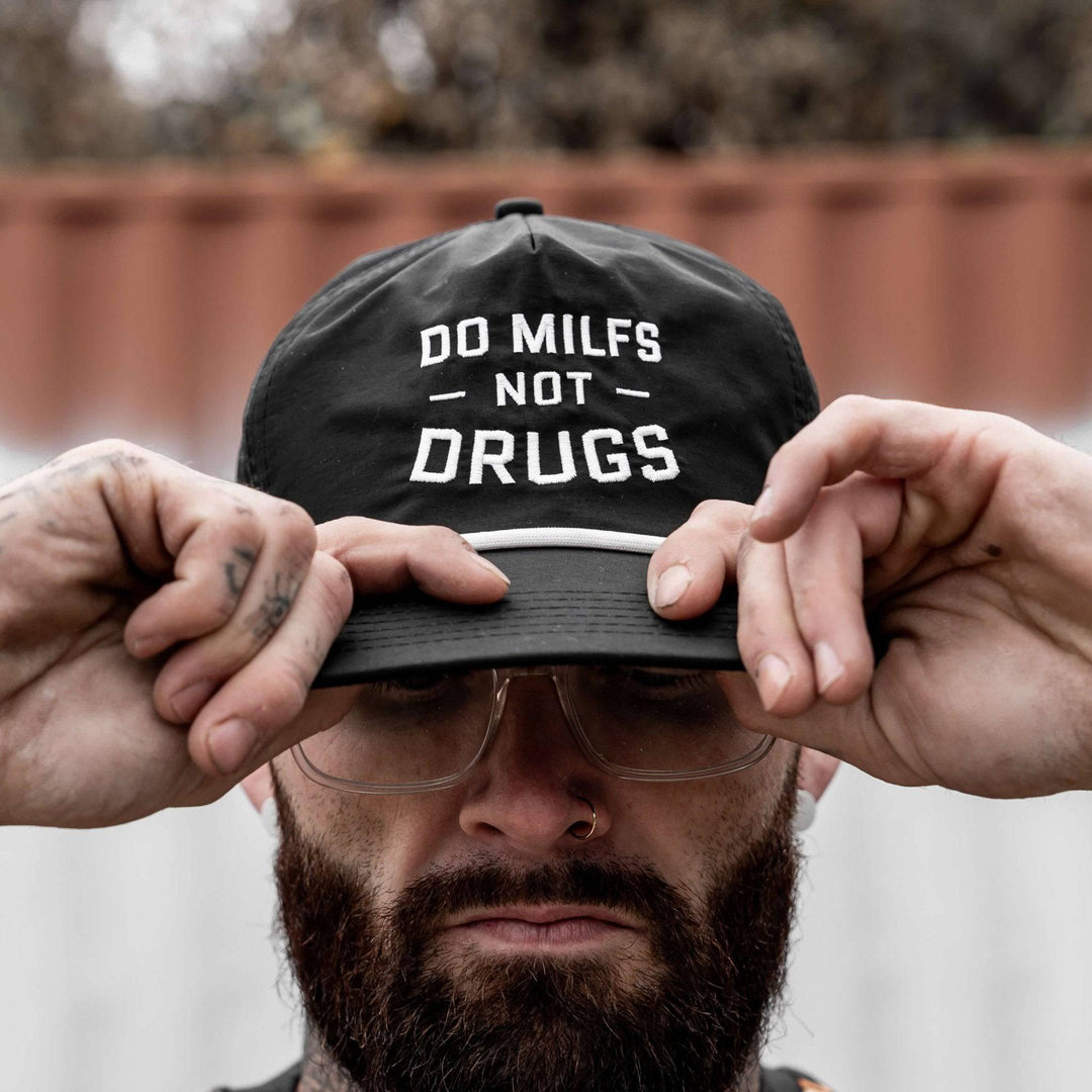 CRUSHABLE ROPE SNAPBACK | DO MILFS NOT DRUGS HAT