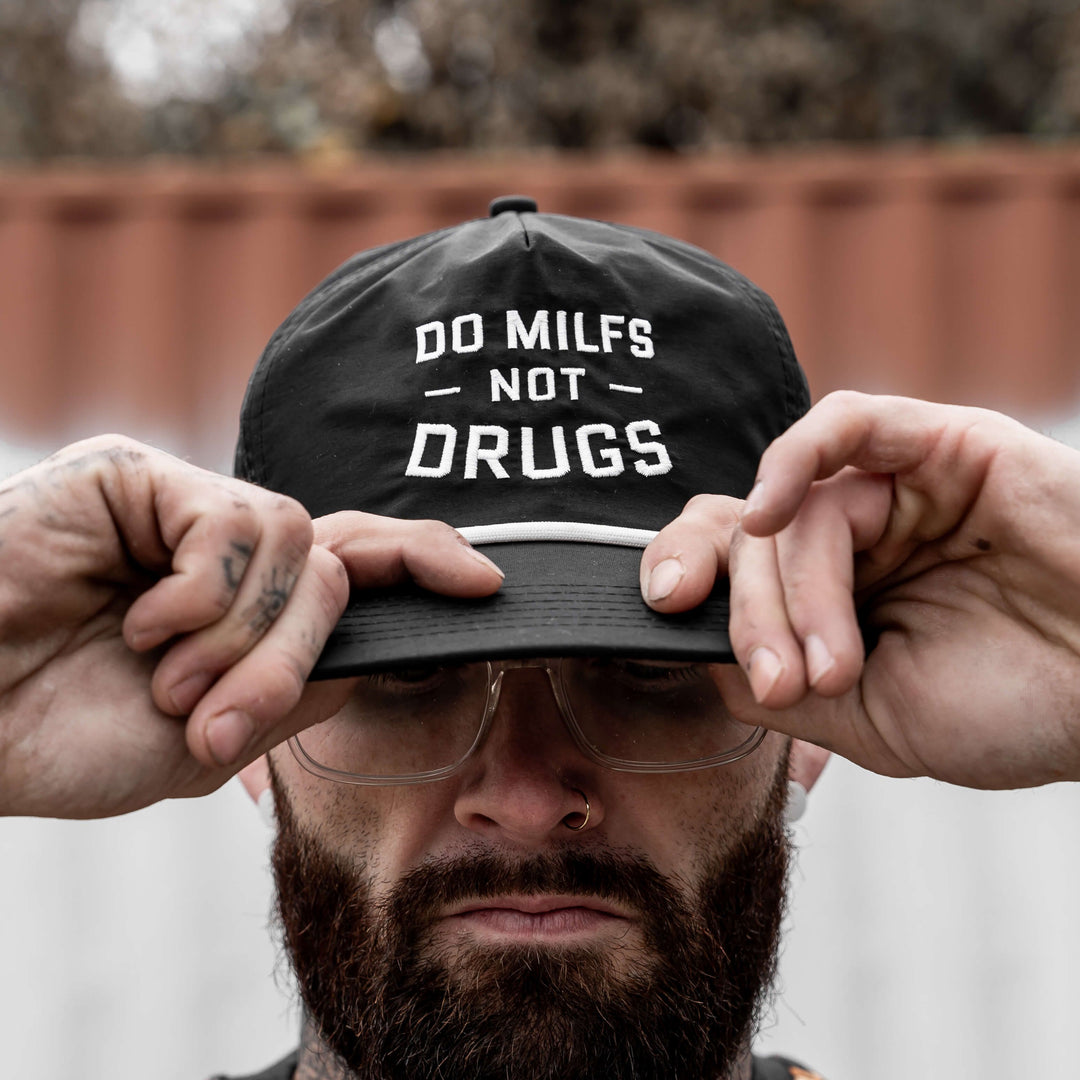 CRUSHABLE ROPE SNAPBACK | DO MILFS NOT DRUGS