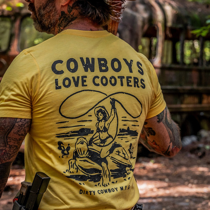 Cowboys Love Cooters Men's T-Shirt