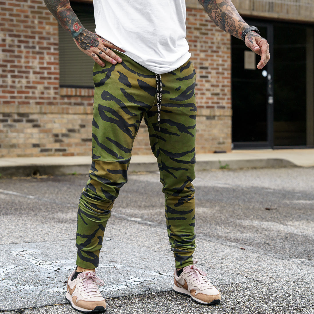 Men's Dynamic Full Length Performance Joggers 2.0