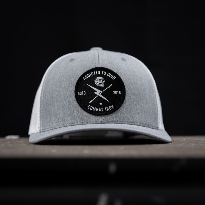 Addicted to iron mesh mid-profile snapback hat #color_gray-white