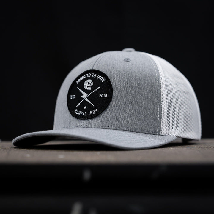 Addicted to iron mesh mid-profile snapback hat #color_gray-white