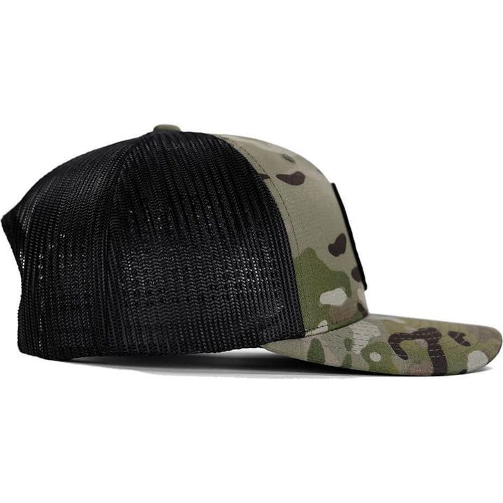 Addicted to iron mesh mid-profile snapback hat #color_multicam-black